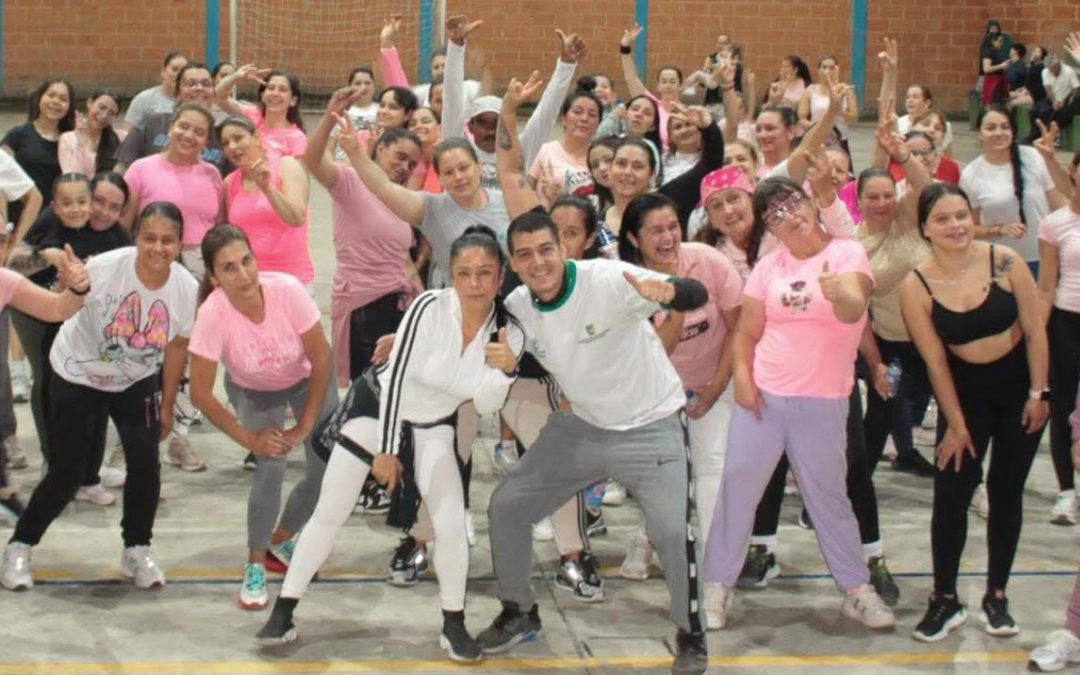 Rumba aeróbica en San Pedro de los Milagros conmemoró el mes de la Mujer