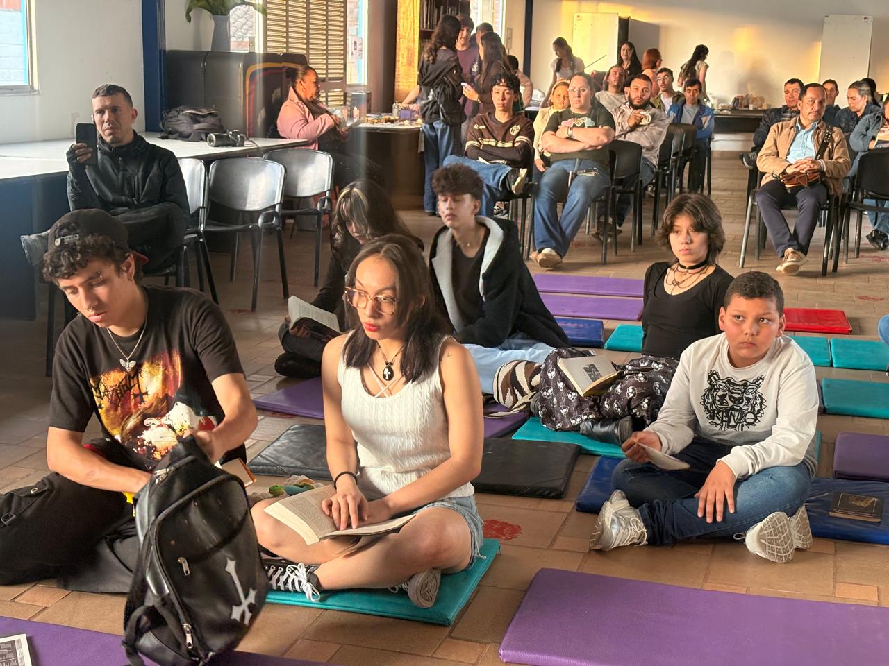 Café Literario de la Biblioteca Japón promovió el encuentro entre la lectura, la música y la cultura en San Pedro de los Milagros