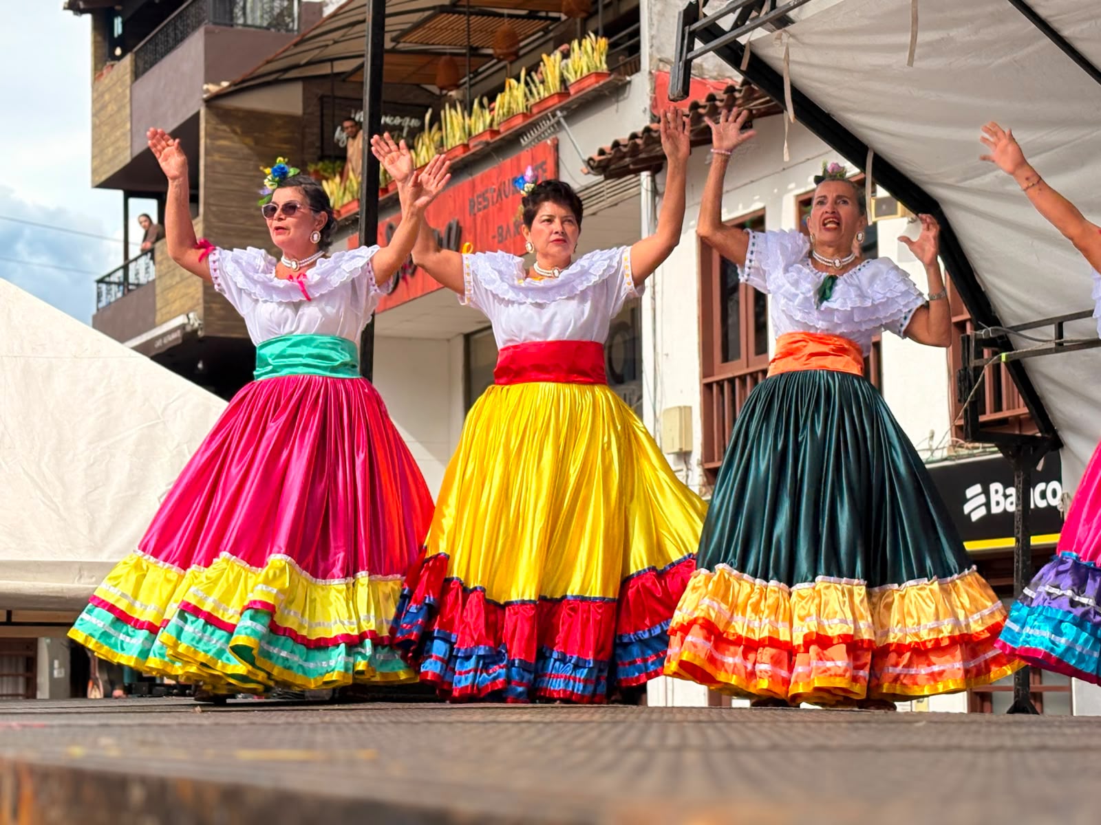 San Pedro de los Milagros vibró con el XXVII Festival Nacional e Internacional del Adulto de Danzas y Bailes del Mundo